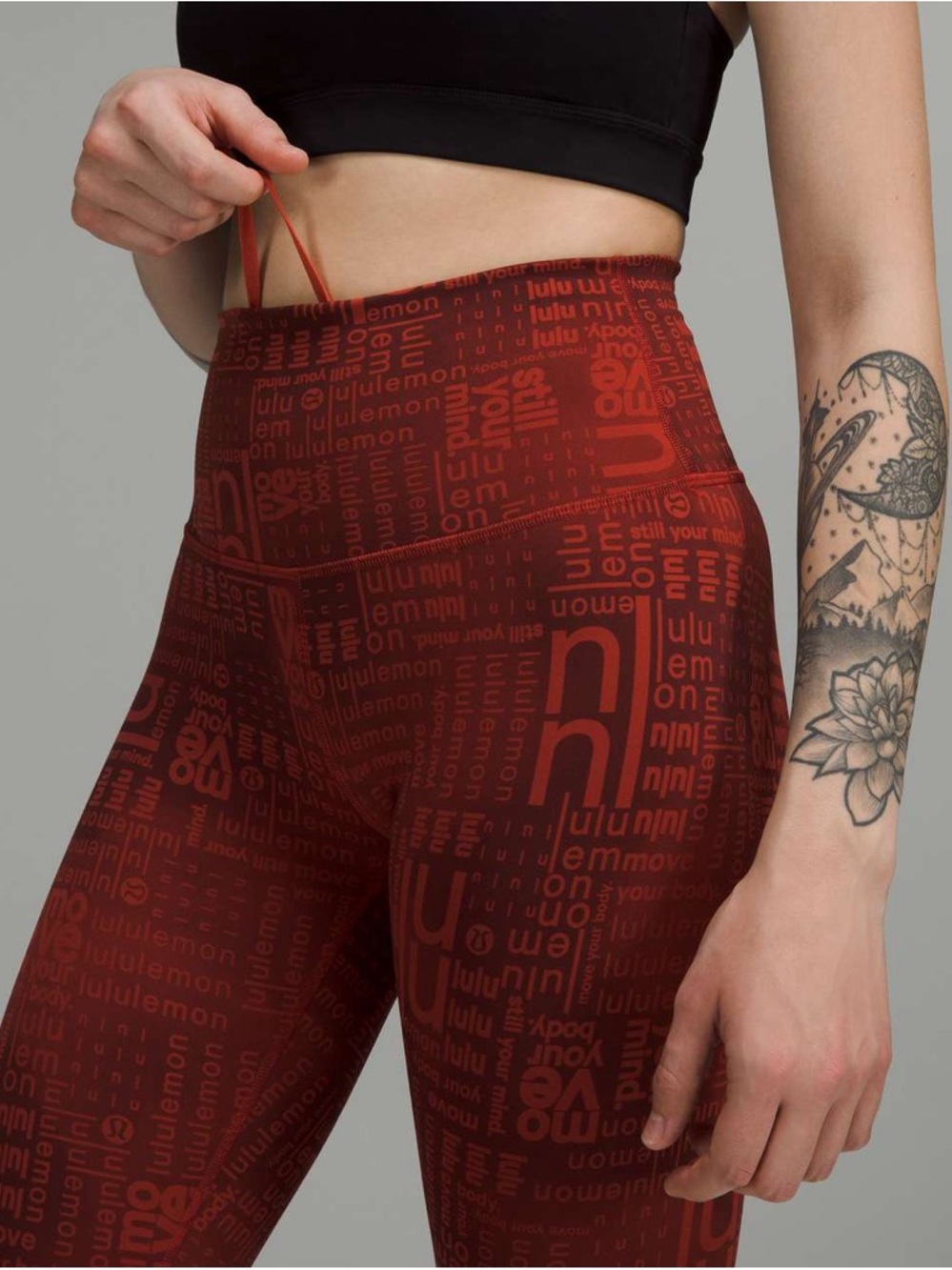 Lululemon Wunder Train High-Rise Tight 25"
Lululemon Ombre Red Multi
Size 8 - Picture 4 of 7